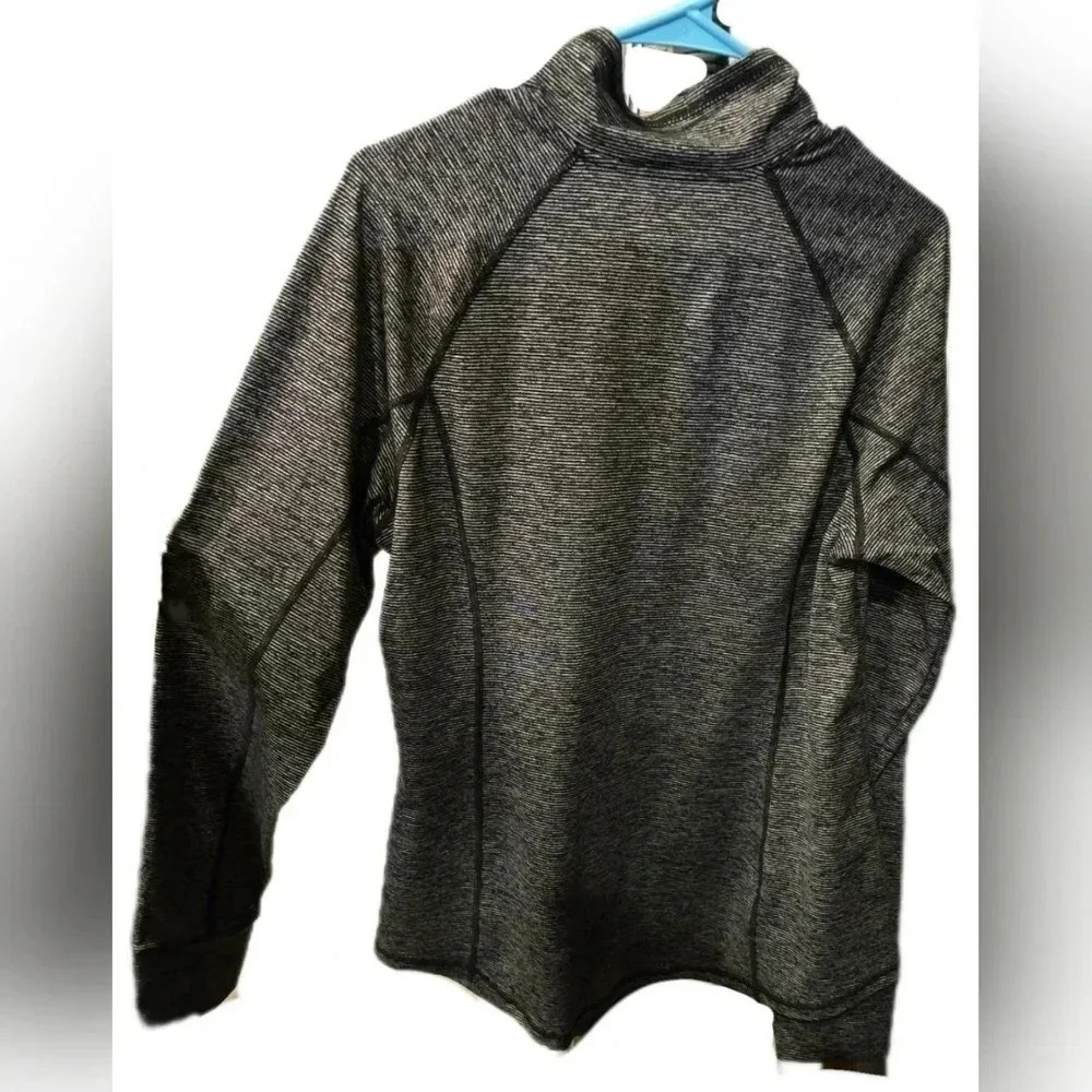 Torrid, Size 1X, Gray/Black Active Half-zip Pullover - Picture 3 of 7